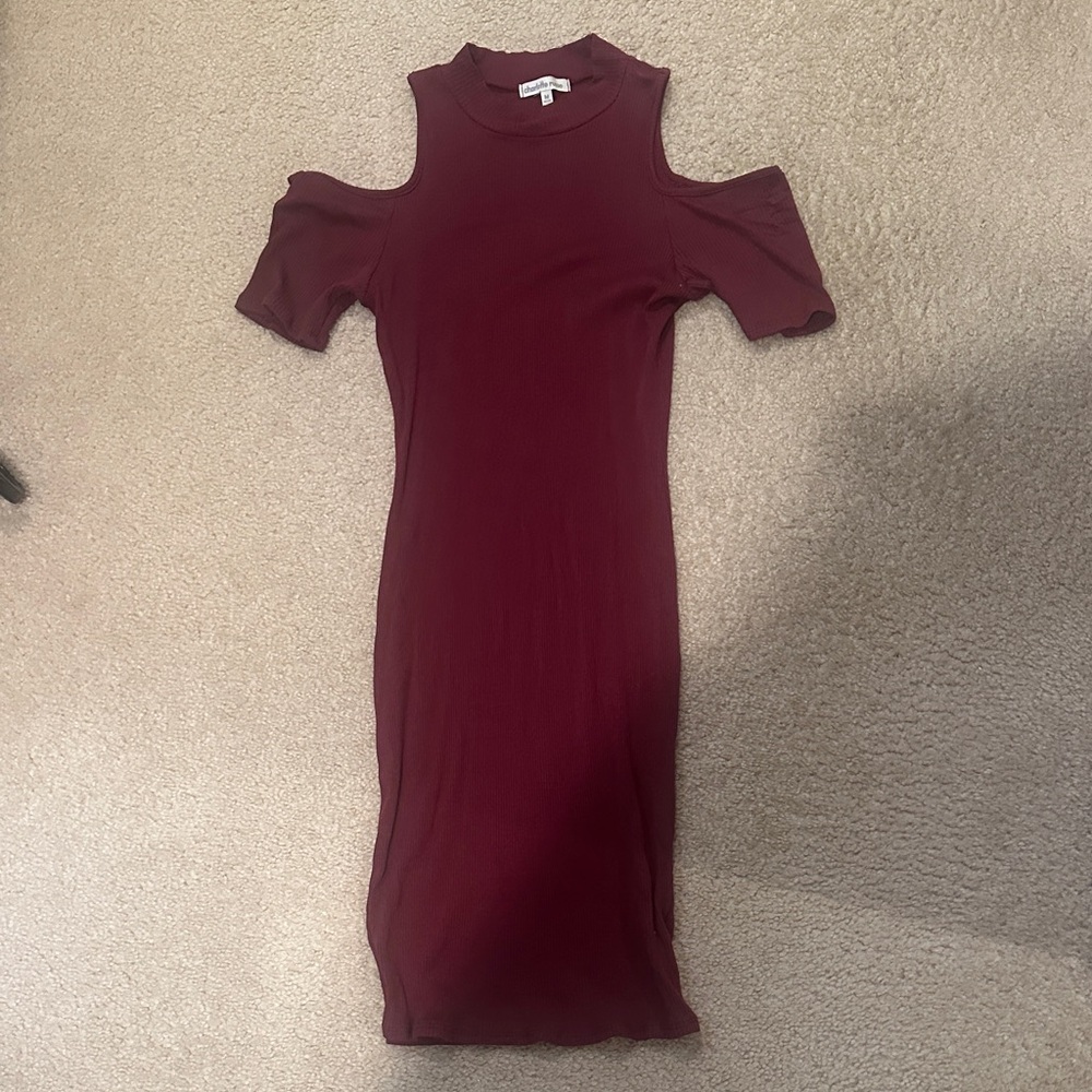 Charlotte Russe Burgundy Cold Shoulder Long Sleeve Dress